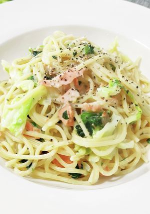 簡単！春キャベツと鮭のクリームパスタ-レシピのメイン写真