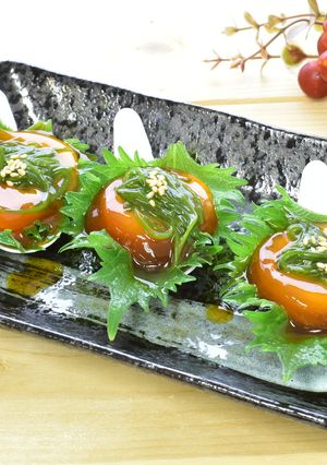 めかぶと黄身の醤油漬け-レシピのメイン写真
