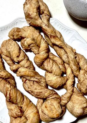 簡単！全粒粉で甘さ控えめツイストパン♪-レシピのメイン写真