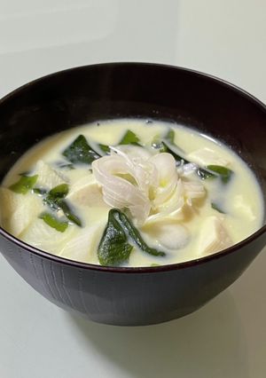 ワカメと豆腐の…優しいお味☆豆乳味噌汁-レシピのメイン写真