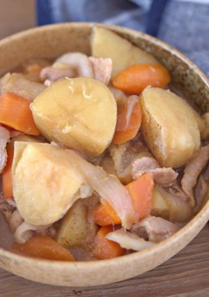 家庭料理の定番!豚バラ肉じゃが-レシピのメイン写真