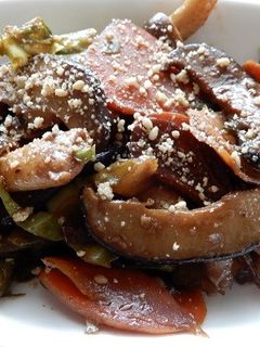 春キャベツと新玉ねぎの葉の味わい野菜炒め-レシピのメイン写真
