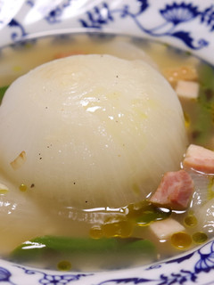 丸ごと玉ねぎのスープ-レシピのメイン写真