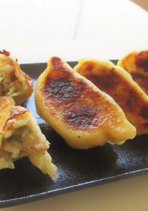 〚 粗挽きレモン黒胡椒にんにく餃子 〛-レシピのメイン写真