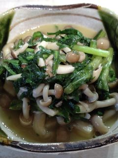 キノコと春菊のバター炒め-レシピのメイン写真