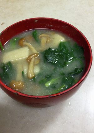 なめこ、ほうれん草、油揚げの味噌汁-レシピのメイン写真