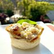 食パントーストカップにサラダを!
