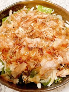 サラダ玉葱と茎わかめの鰹節サラダ-レシピのメイン写真