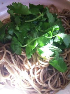 蕎麦の麺つゆバター炒め-レシピのメイン写真