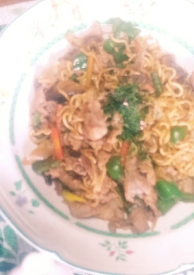 ヘルシーに！豚肉と野菜と椎茸の焼きそば-レシピのメイン写真
