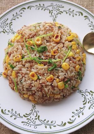 ミンチ豆苗コーンの香ばし焦がしチャーハン-レシピのメイン写真
