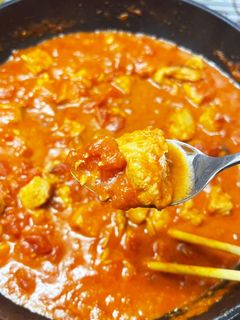 鶏焼トマト煮/鶏モコ丼(5歳と大人2人)-レシピのメイン写真