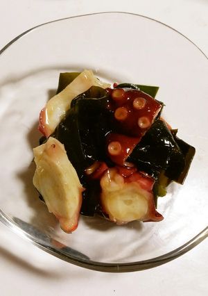 お酒のアテに♪タコとわかめのピリ辛和え-レシピのメイン写真