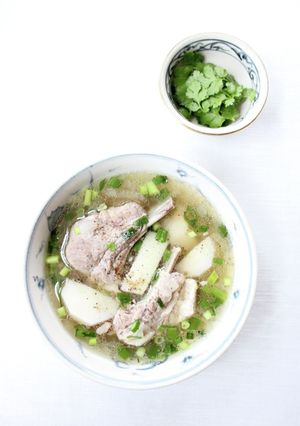 旨味たっぷり【リブと里芋のベトナムスープ-レシピのメイン写真