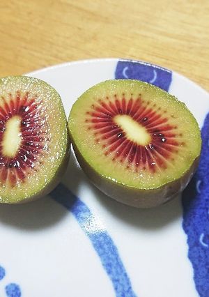 ルビーレッドキウイでピンクのジャム-レシピのメイン写真