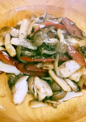 三種のきのことソーセージのさっぱり炒め-レシピのメイン写真