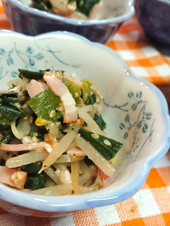 節約食材で【もやしとニラのベーコン和え】-レシピのメイン写真