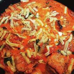 รูปของ 鶏もも肉のトマト煮込み
