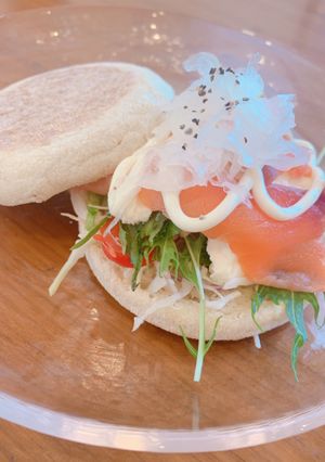 サーモンとクリームチーズのマフィンサンド-レシピのメイン写真