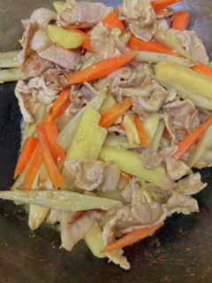 豚肉と根菜たっぷり味噌炒め-レシピのメイン写真