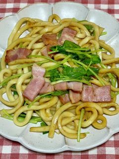 ベーコンと三つ葉の焼きうどん-レシピのメイン写真