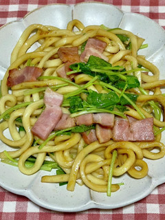 ベーコンと三つ葉の焼きうどん-レシピのメイン写真