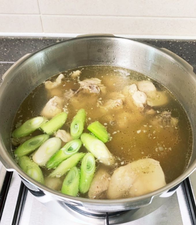 韓国料理タッカンマリ（圧力鍋）鶏の水煮 by mame3maru 【クックパッド