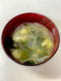 もやし 油揚げ わかめの味噌汁^^-レシピのメイン写真