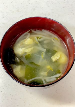 もやし 油揚げ わかめの味噌汁^^-レシピのメイン写真