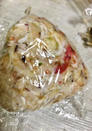 梅しらすとおかかのおにぎり-レシピのメイン写真