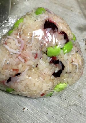 枝豆と梅しらすおにぎり-レシピのメイン写真