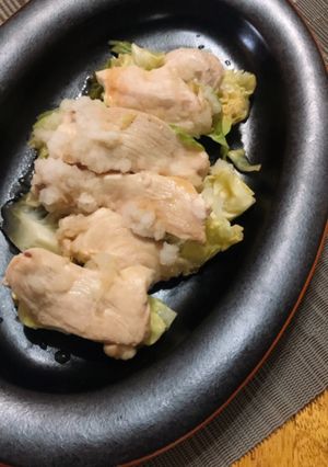 簡単♪春キャベツと鶏むね肉のしっとり煮。-レシピのメイン写真