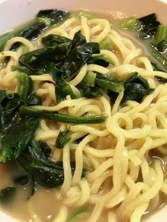 【お財布おたすけ】冷凍ほうれん草ラーメン-レシピのメイン写真