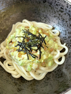 アボカド納豆クリーミーうどん♪-レシピのメイン写真