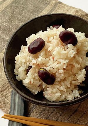 赤そら豆の炊き込みご飯-レシピのメイン写真