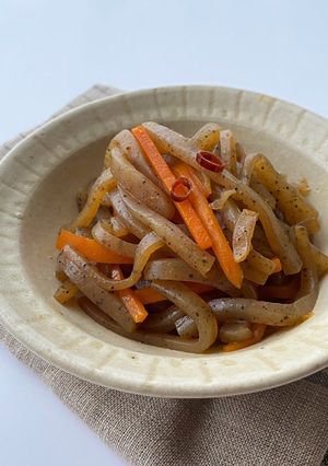 こんにゃくとにんじんのきんぴら-レシピのメイン写真