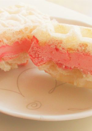 〖 いちごマーブルチョコアイスモナカ 〗-レシピのメイン写真