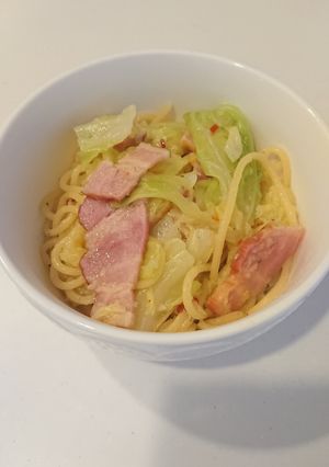 春キャベツとベーコンのペペロンチーノ-レシピのメイン写真