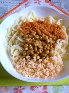 醤油うどん風冷やしうどん58~納豆鮭明太-レシピのメイン写真