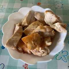 รูปของ レンジで簡単！柔らか鶏胸肉照り焼き