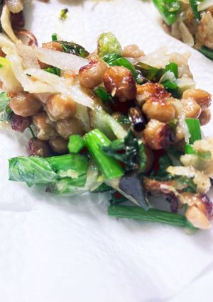 葱坊主と納豆とオリナと玉ねぎのかき揚げ-レシピのメイン写真