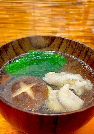 絶品お吸い物！白だしで簡単に♪鶏肉＆椎茸-レシピのメイン写真
