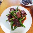 新鮮ニンニクの芽を牛肉と焼肉のタレで