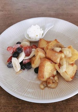 バナナフレンチトースト　フルーツ添え-レシピのメイン写真
