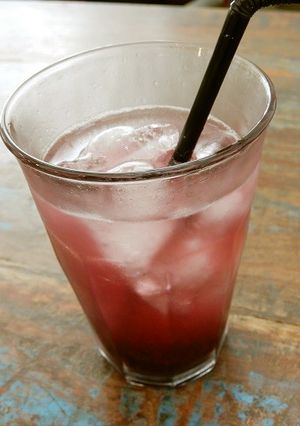 ブルーベリージャムの炭酸水割り-レシピのメイン写真