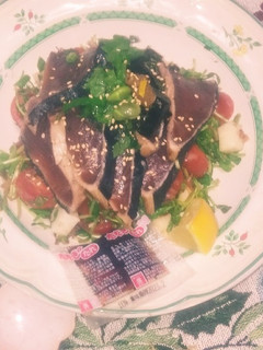 野菜盛り沢山!鰹のたたきのサッパリサラダ-レシピのメイン写真