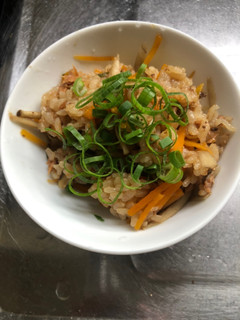 ごぼうとカツオの炊き込みご飯-レシピのメイン写真