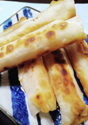ベーコンとチーズを餃子の皮で巻いたやつ-レシピのメイン写真