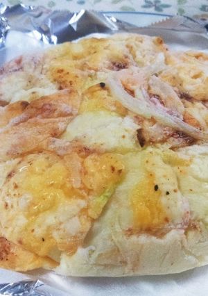 156朝に焼く調理パン(玉ねぎとチーズ)-レシピのメイン写真