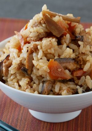 混ぜ込む。うちの炊き込みご飯-レシピのメイン写真